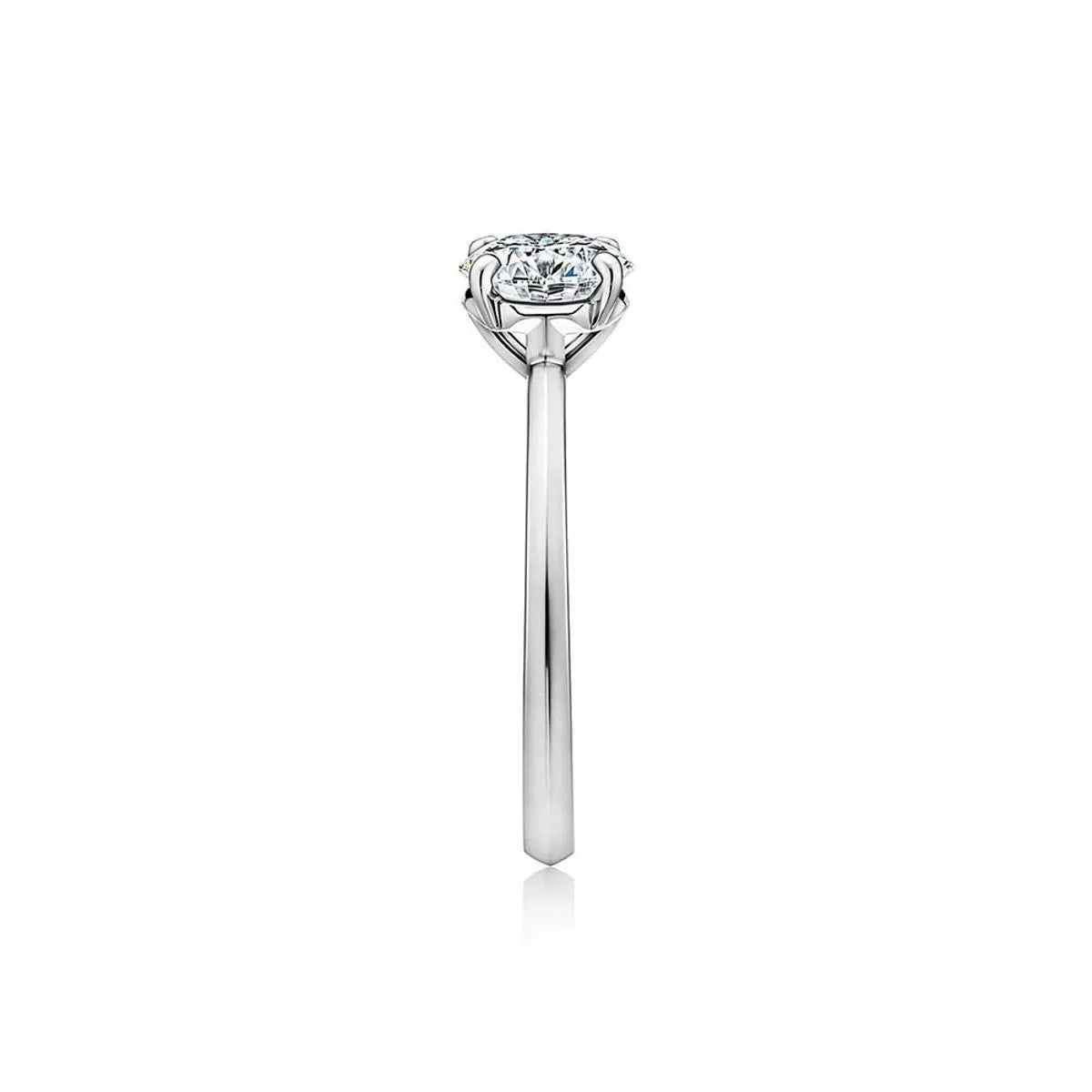 Anel em Platina com Diamante