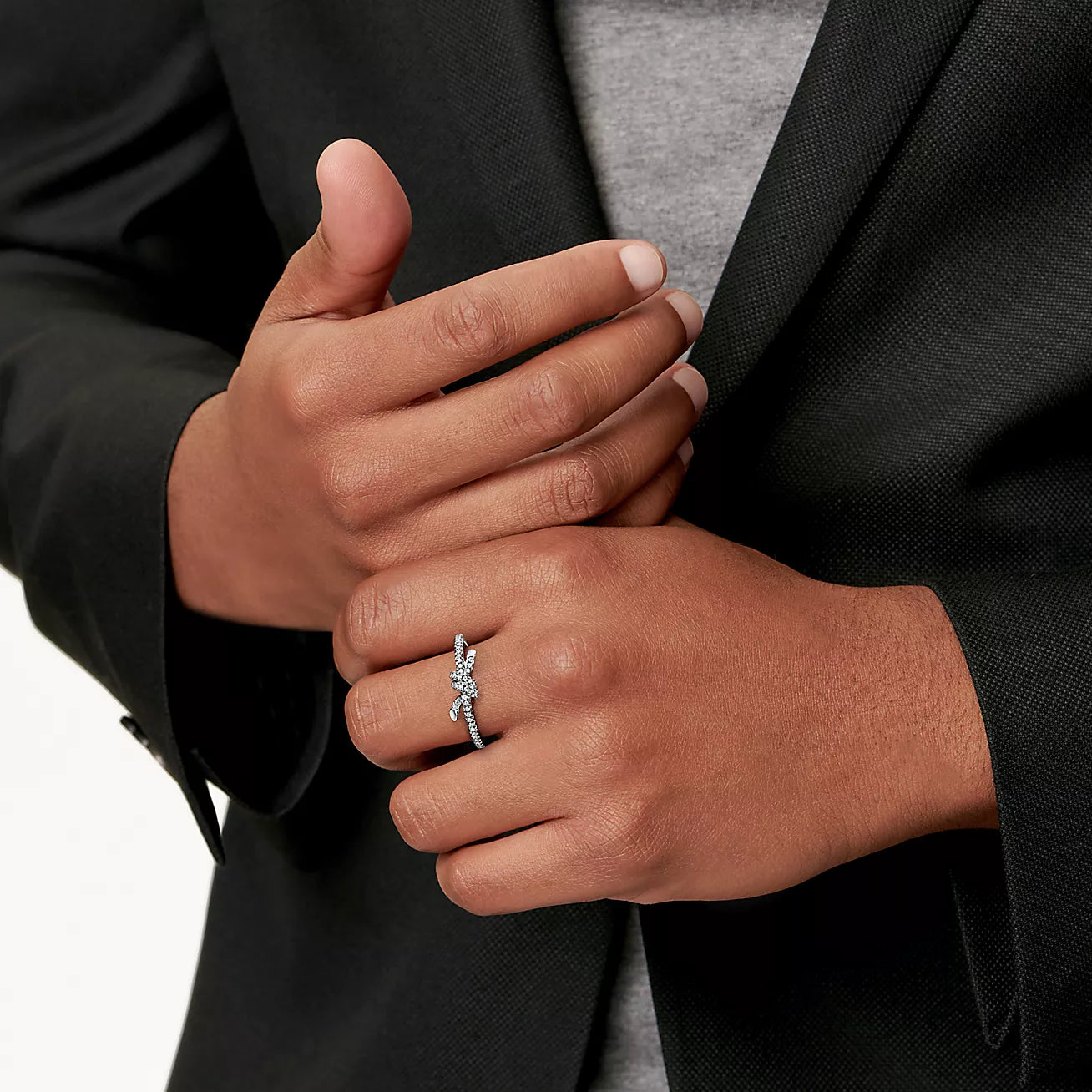 Anel - Ouro Branco com Diamantes